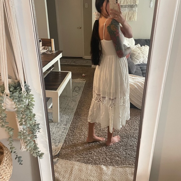 That’s so fetch white bridal dress - Picture 2 of 5